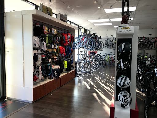 Bicycle Store «City Bikes Aventura», reviews and photos, 20335 Biscayne Blvd, Aventura, FL 33180, USA