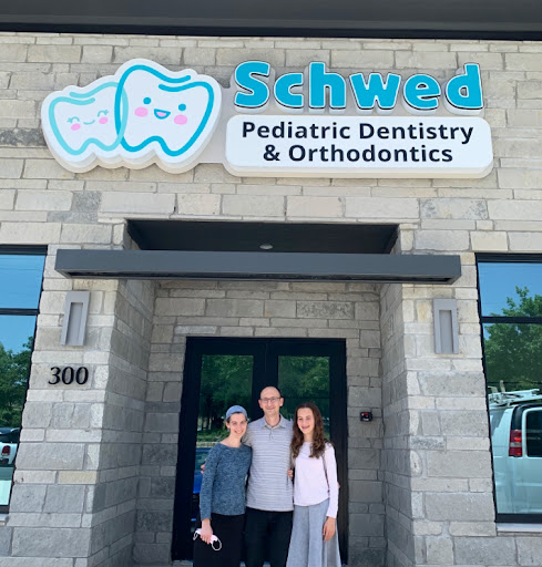 Schwed Pediatric Dentistry and Orthodontics / Matthew Schwed