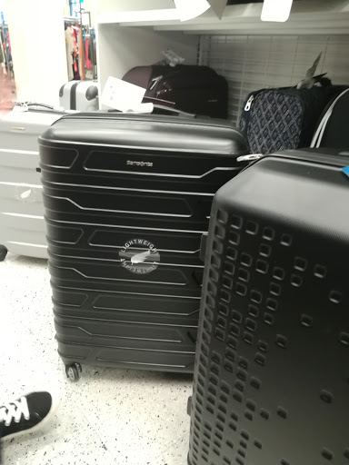 Clothing Store «Ross Dress for Less», reviews and photos, 700 SW 3rd Ave, Portland, OR 97204, USA