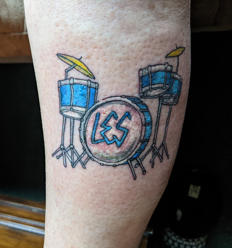 Tattoo Shop «Stained Glass Tattoo & Body Piercing», reviews and photos, 3900 Pine Grove Ave #3, Fort Gratiot Twp, MI 48059, USA