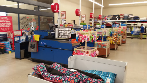 Pet Supply Store «PetSmart», reviews and photos, 241 Airport Plaza Blvd, Farmingdale, NY 11735, USA