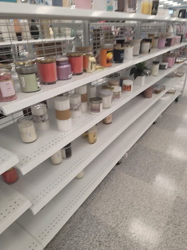 Clothing Store «Ross Dress for Less», reviews and photos, 484 Randall Rd, South Elgin, IL 60177, USA