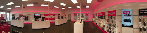 Cell Phone Store «T-Mobile», reviews and photos, 220 E 10th St, Gilroy, CA 95020, USA