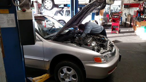 Auto Repair Shop «Cooper Fuel & Auto Repair», reviews and photos, 3236 Wheaton Way, Bremerton, WA 98310, USA