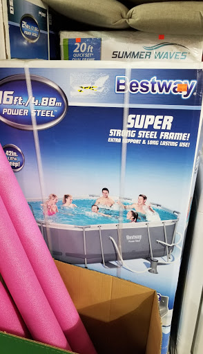 Department Store «Santa Fe Seconds», reviews and photos, 8615 Long Beach Blvd, South Gate, CA 90280, USA