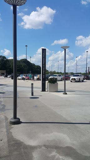 Movie Theater «AMC DINE-IN Menlo Park 12», reviews and photos, 55 Parsonage Rd #390, Edison, NJ 08837, USA