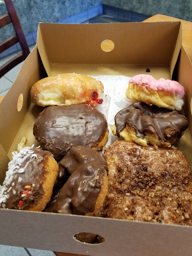 Donut Shop «Surfin Donuts», reviews and photos, 24451 Alicia Pkwy, Mission Viejo, CA 92691, USA