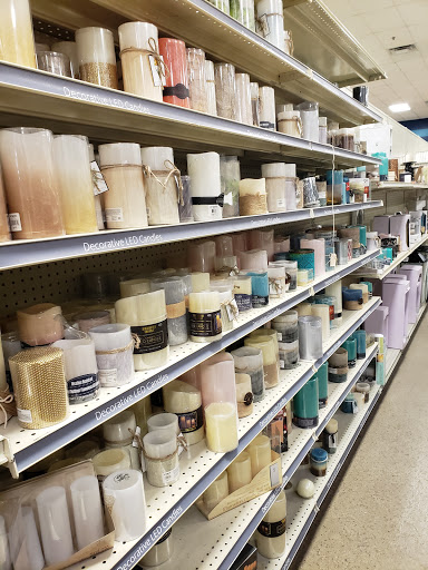 Home Goods Store «At Home», reviews and photos, 1325 N Meacham Rd, Schaumburg, IL 60173, USA