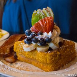 Wine Store «Pastoral Artisan Cheese, Bread & Wine (Loop)», reviews and photos, 53 E Lake St, Chicago, IL 60601, USA