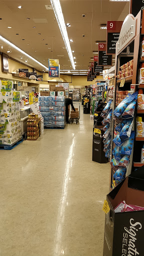 Grocery Store «Safeway», reviews and photos, 1688 Anderson Rd, McLean, VA 22102, USA