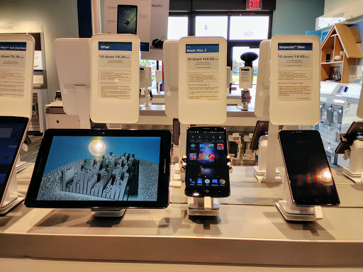 Telephone Company «U.S. Cellular», reviews and photos, 10288 77th St, Pleasant Prairie, WI 53158, USA