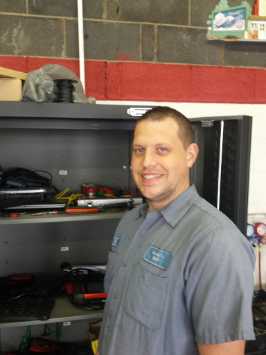 Auto Repair Shop «Cowans Automotive», reviews and photos, 1701 W State St, Bristol, VA 24201, USA