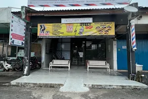 Barber Shop & Salon Muslimah di Masjid Tanah image