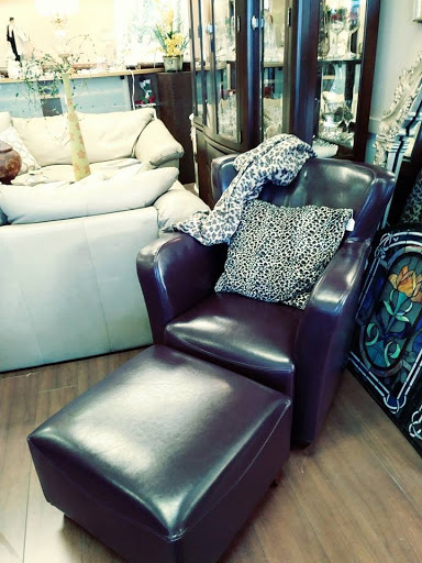 Consignment Shop «Upscale Resale Consignment Furniture», reviews and photos, 1432 Main St, Dunedin, FL 34698, USA