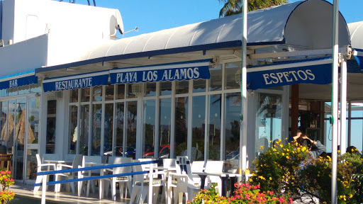 Bar Restaurante Los Alamos - P.º de Maritimo Torremolinos, 33-39, 29620 Torremolinos, Málaga