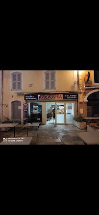 Photos du propriétaire du Pizzeria La Plazza à Vias - n°3