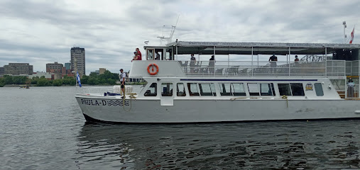 Ottawa Boat Cruise/EKEAU : Ottawa River Cruise (Ottawa Departure)