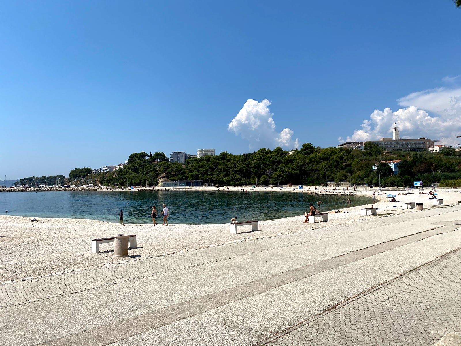 Foto av Trstenik beach med hög nivå av renlighet