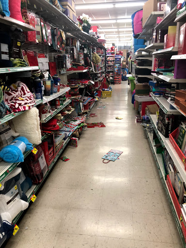 Discount Store «Dollar General», reviews and photos, 501 W Front St, Hutto, TX 78634, USA