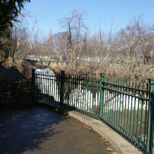 Garden «Minnehaha Falls (Hiawatha Statue)», reviews and photos, 4801 S Minnehaha Park Dr, Minneapolis, MN 55417, USA