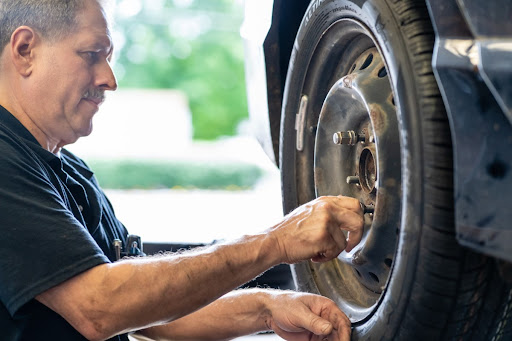 Auto Repair Shop «Autobahn Car Repair», reviews and photos, 2034 Saw Mill River Rd, Yorktown Heights, NY 10598, USA