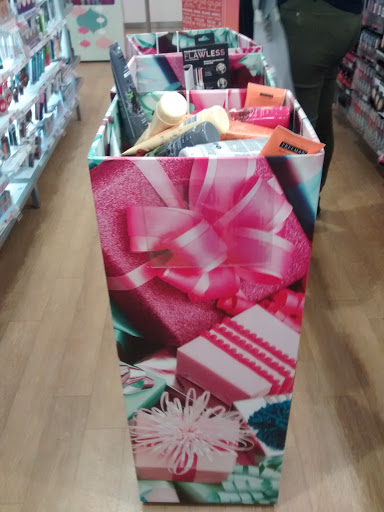 Hair Salon «Ulta Beauty», reviews and photos, 1521 W Imperial Hwy, La Habra, CA 90631, USA