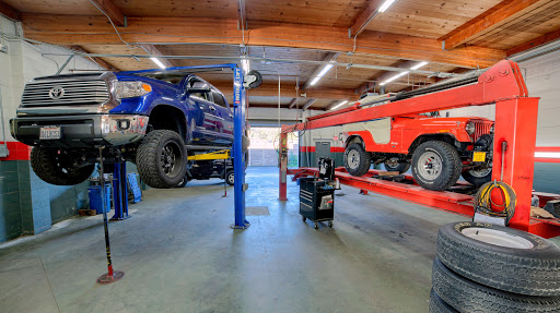 Truck Accessories Store «4 Wheel Parts - Santa Rosa, CA», reviews and photos, 3403 Santa Rosa Ave, Santa Rosa, CA 95407, USA