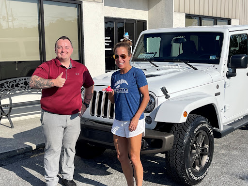 Jeep Dealer «Marlow Motor Company», reviews and photos, 707 N Commerce Ave, Front Royal, VA 22630, USA