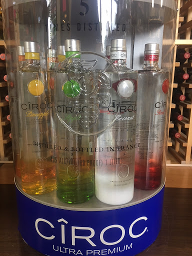 Liquor Store «The New Wine Regions Discount Wines & Liquors», reviews and photos, 2423 US-27, Clermont, FL 34711, USA