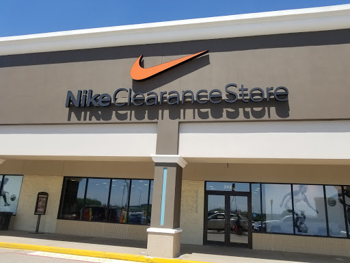 Nike Factory Store, 243 Tanger Dr Suite 243, Williamsburg, IA 52361, USA, 