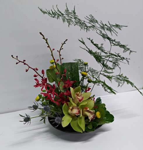 CHARLOTTE'S WEB FLORISTS | Calgary Downtown Flowers - Delivery