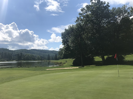 Golf Course «Mountain Glen Golf Club», reviews and photos, 1 Club house Dr, Newland, NC 28657, USA