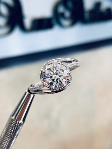 Jewelry Store «The Diamond Factory of Ann Arbor», reviews and photos, 668 Briarwood Cir, Ann Arbor, MI 48108, USA