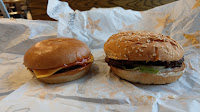 Cheeseburger du Restaurant de hamburgers Carl's Jr. Vélizy-Villacoublay à Vélizy-Villacoublay - n°1