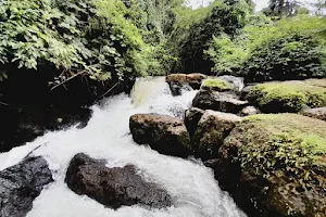 Kaitheri waterfalls image