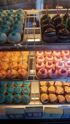 Bakery «Mulberries Cake Shop», reviews and photos, 2027 E Colfax Ave, Denver, CO 80206, USA