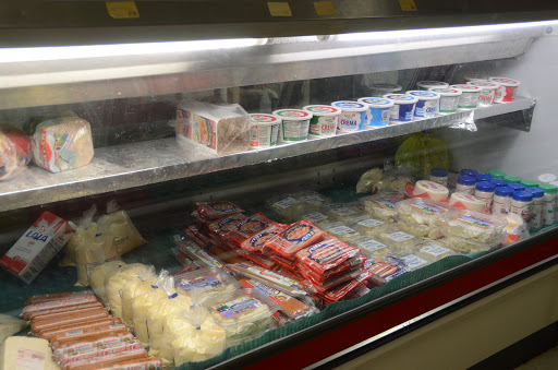 Grocery Store «La Misma Luna Supermarket», reviews and photos, 2901-2977 London Rd, Eau Claire, WI 54701, USA