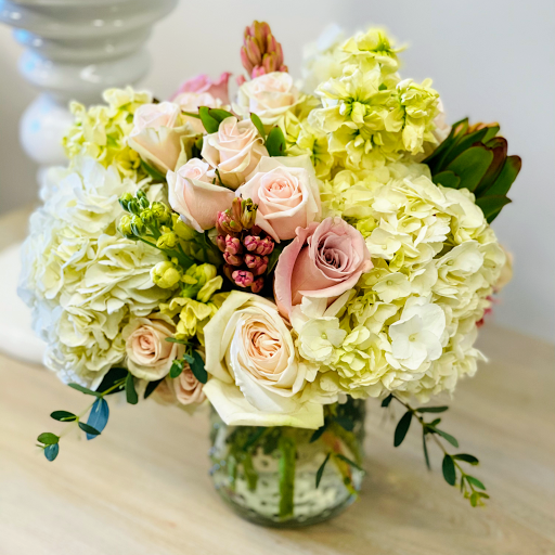 Home Goods Store «Rusted Window», reviews and photos, 99 E Carmel Dr Suite 140, Carmel, IN 46032, USA