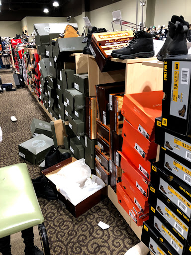 Shoe Store «DSW Designer Shoe Warehouse», reviews and photos, 202 Orland Park Pl, Orland Park, IL 60462, USA