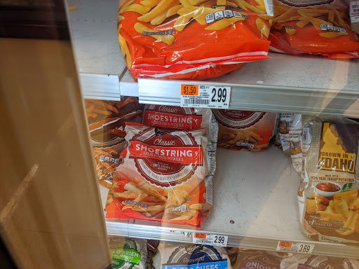 Shopping Mall «Twin City Plaza», reviews and photos, 14 McGrath Hwy, Somerville, MA 02143, USA