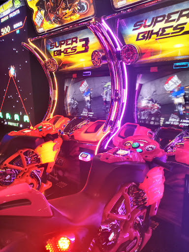 Movie Theater «Regal Cinemas Warrington Crossing 22 & IMAX», reviews and photos, 140 Easton Rd, Warrington, PA 18976, USA