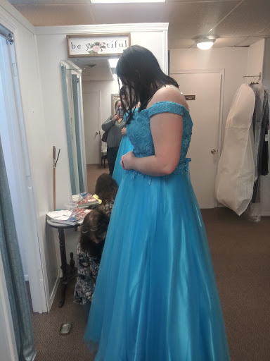 Bridal Shop «Wedding Creations», reviews and photos, 7 E Fifth St, Washington, MO 63090, USA