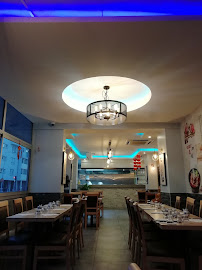 Atmosphère du Restaurant NOUILLES NOUILLES...Specialites chinoises...fast food..sur place...emporter.. à Gaillard - n°4