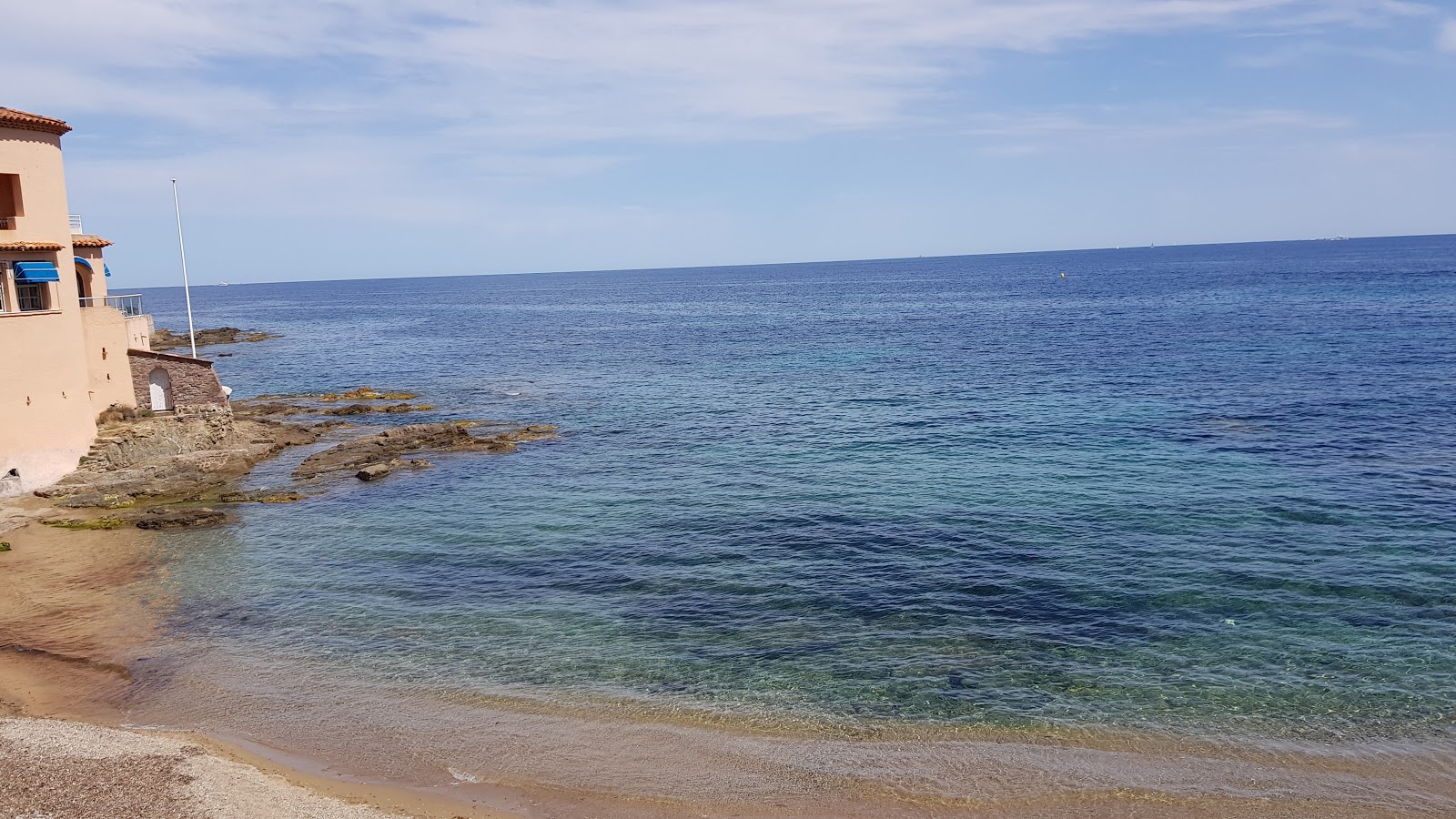 Foto van Gireliers beach met turquoise puur water oppervlakte