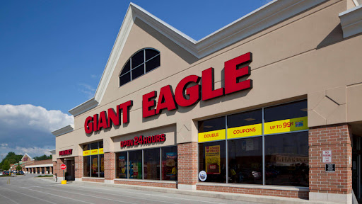 Southland Shopping Center, 6944 W 130th St, Middleburg Heights, OH 44130, USA, 