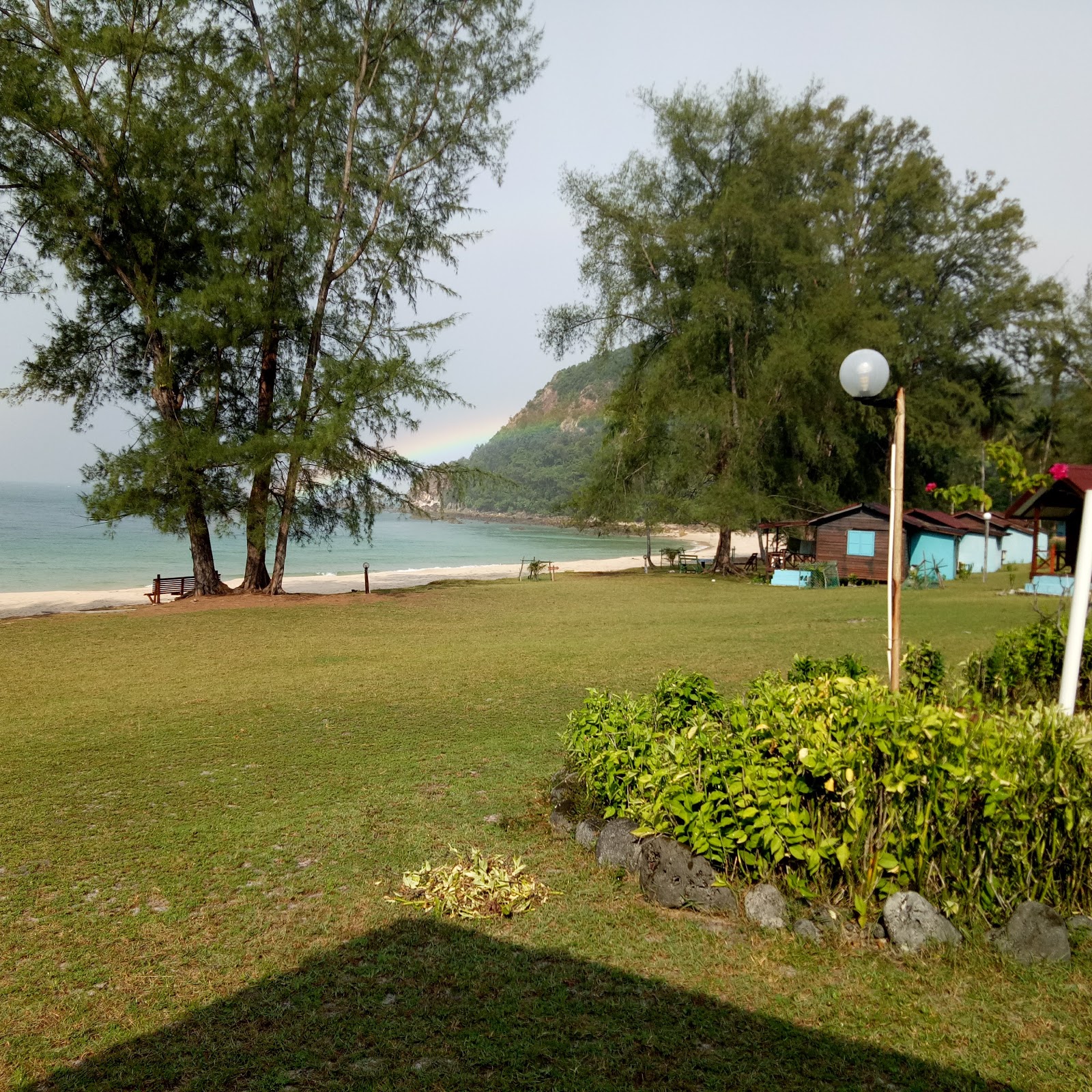 Foto von Twin Beach Resort mit türkisfarbenes wasser Oberfläche