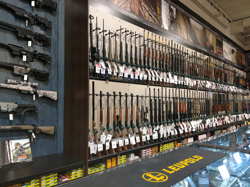 Outdoor Sports Store «Field & Stream», reviews and photos, 870 Walt Whitman Rd Ste B, Melville, NY 11747, USA