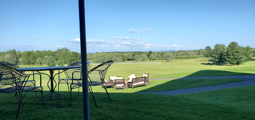 Country Club «Crestview Country Club», reviews and photos, 281 Shoemaker Ln, Agawam, MA 01001, USA