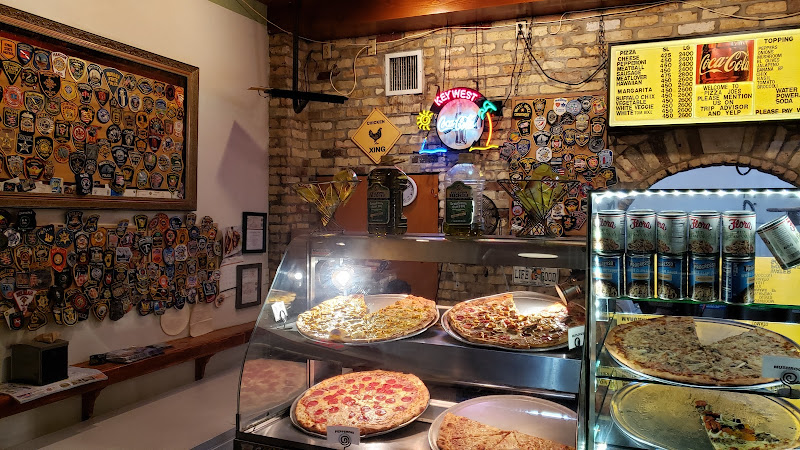 #1 best pizza place in Key West - Pizza Joe's