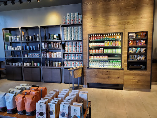 Shopping Mall «Orlando Vineland Premium Outlets», reviews and photos, 8200 Vineland Ave, Orlando, FL 32821, USA